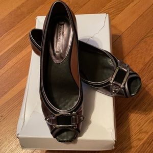 Banana Republic sz8 Helen pewter flat, like new